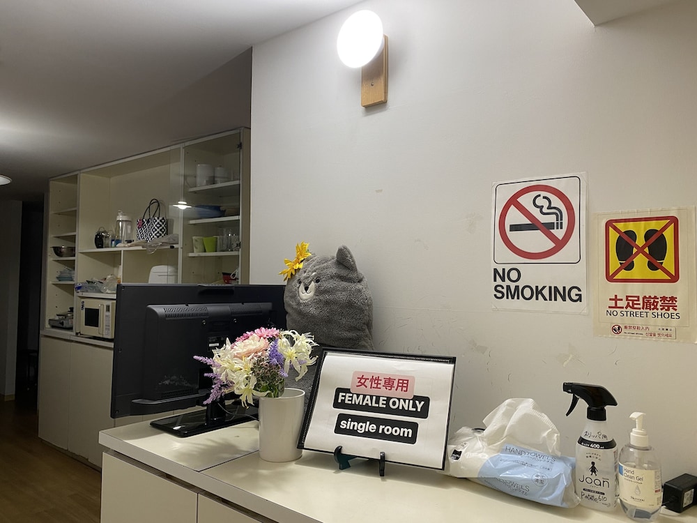 Economy Single Room, 1 Twin Bed, Non Smoking, Shared Bathroom photo 1