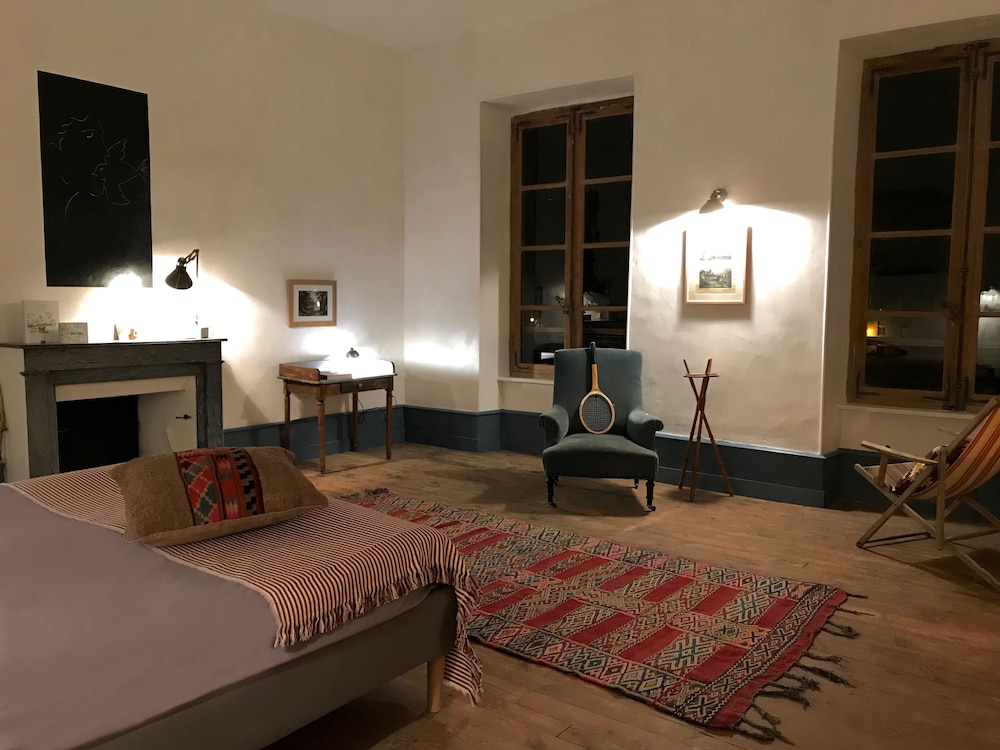 Suite, River View (Atlas) photo 1