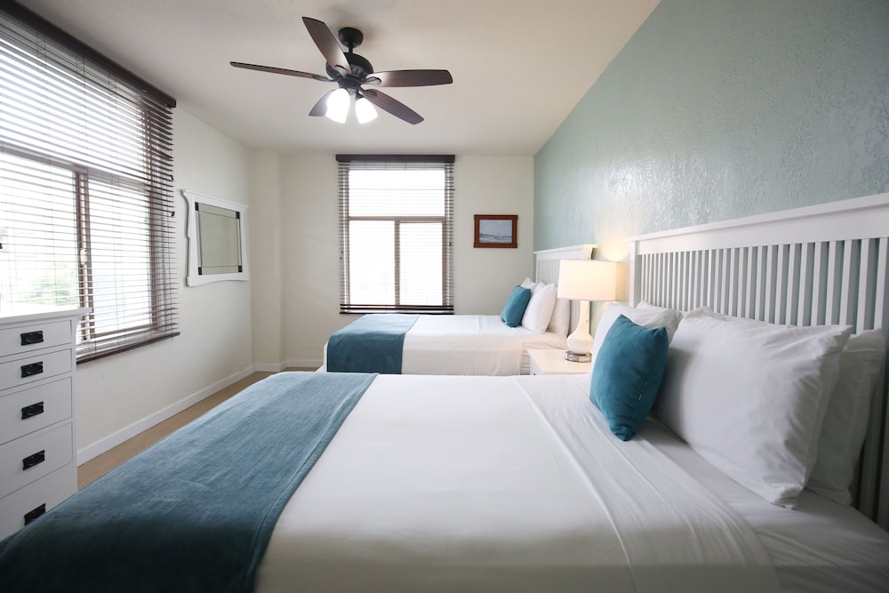 Standard Room, 2 Queen Beds - Photo 5