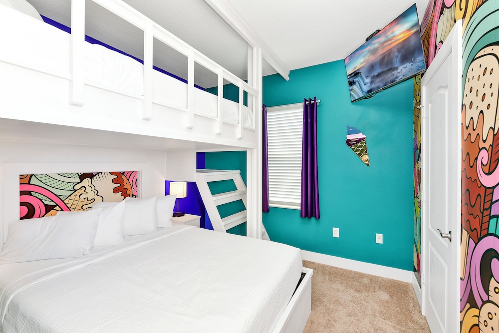 4 Bedroom Reunion Village