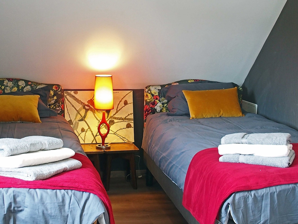 Design Double or Twin Room, Private Bathroom, Courtyard View (Chèvre 1 er étage)