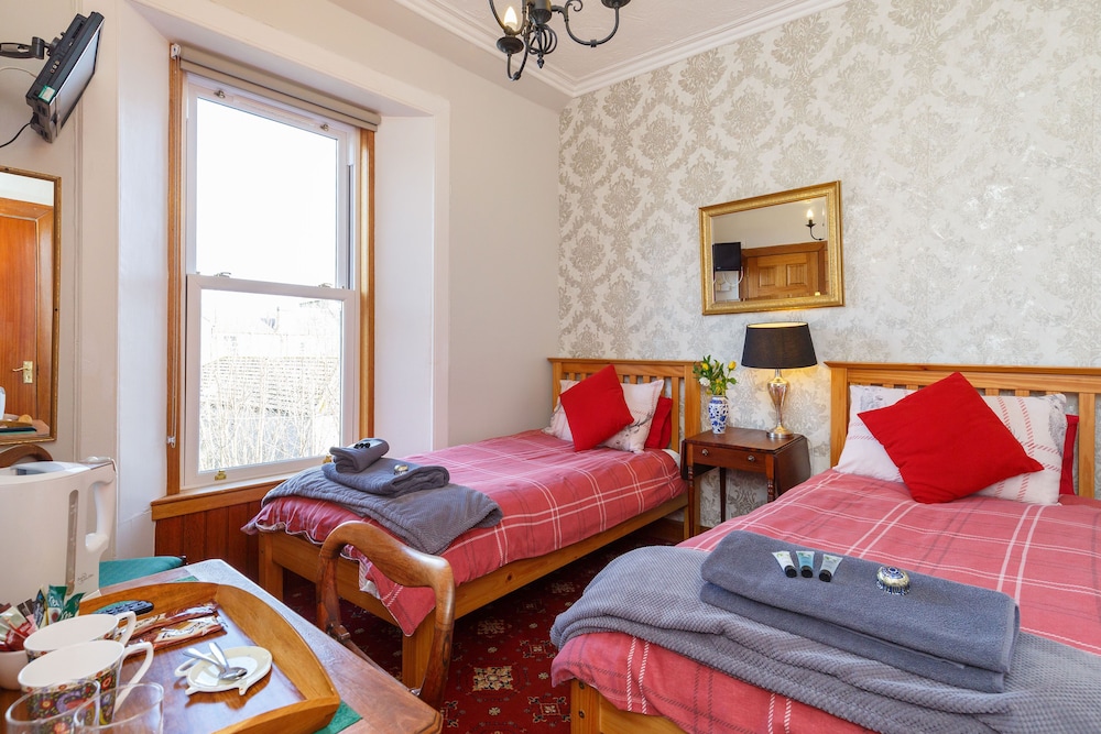 Twin Room, Ensuite, Garden View photo 2