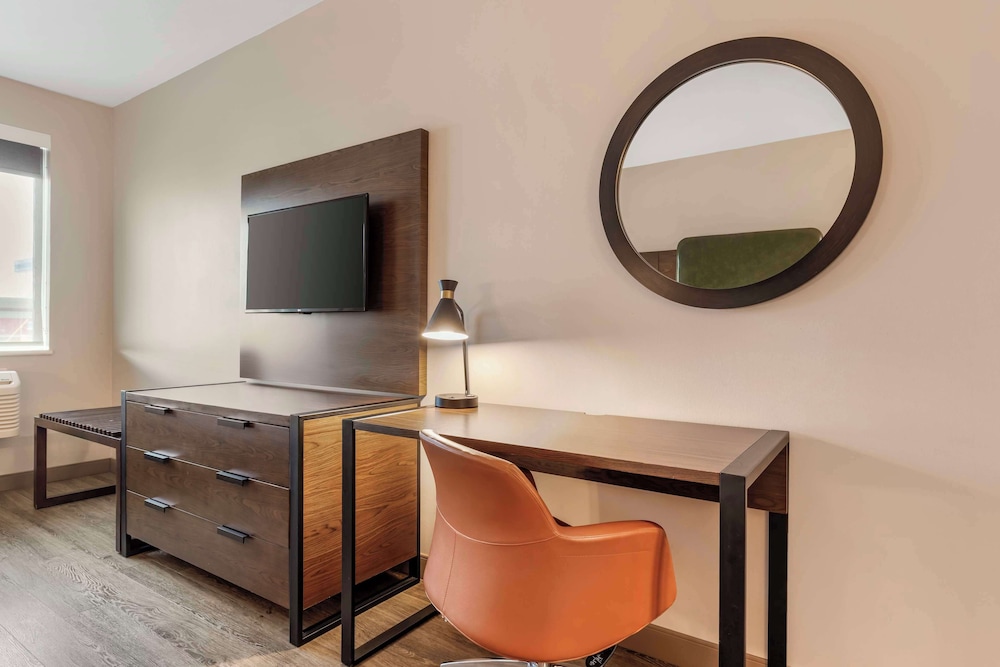 Standard Room, 2 Queen Beds, Accessible, Refrigerator & Microwave - Photo 2