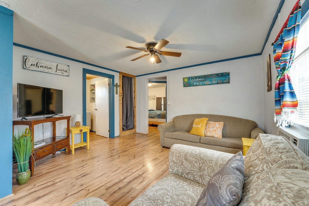 House (2 Bedrooms) photo 2