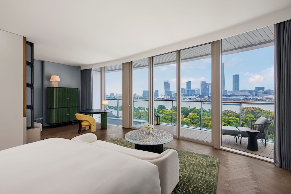 Premium Room, 1 King Bed