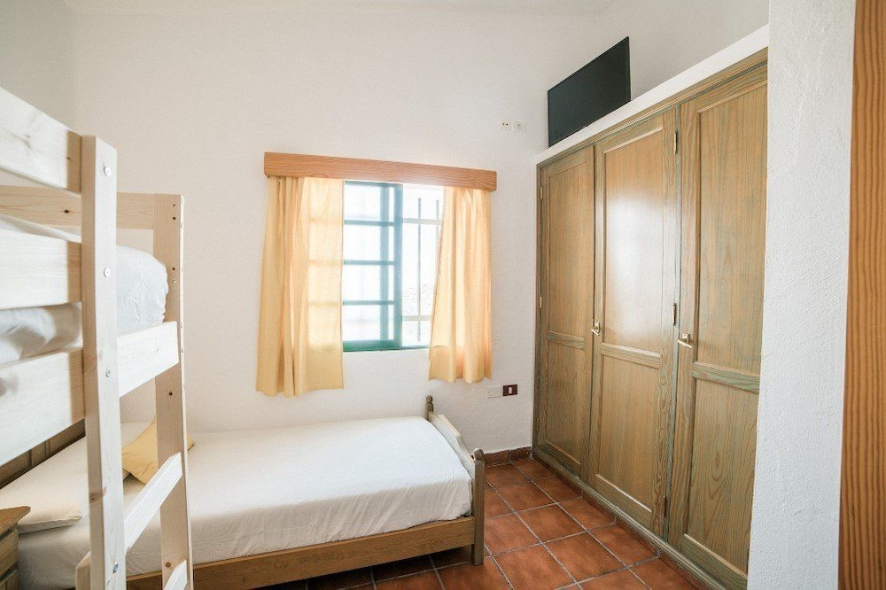 Triple Room - Mountain View photo 2