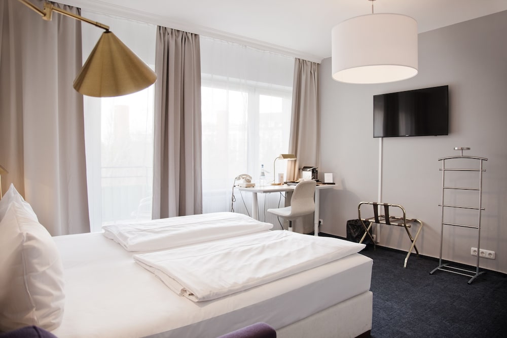 Comfort Double Room, Balcony - Photo 17