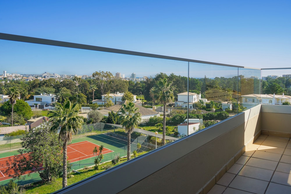 Apartment, 2 Bedrooms, Pool View - Photo 8