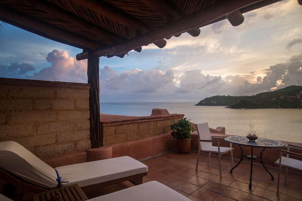 Oceanfront Deluxe Grand Suite - Photo 8