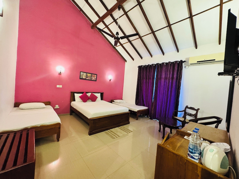 Deluxe Quadruple Room photo 2