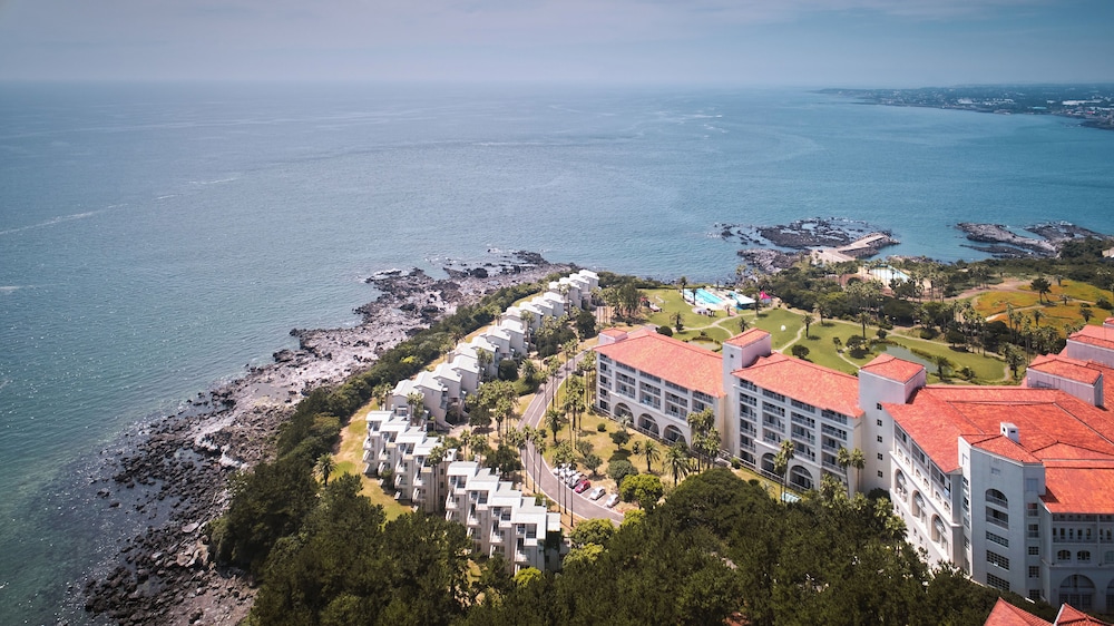 [All-In PKG]Family(No Kitchen/Standard/Double) - Breakfast for 2Adults, 1Child+Swimming Pool for3