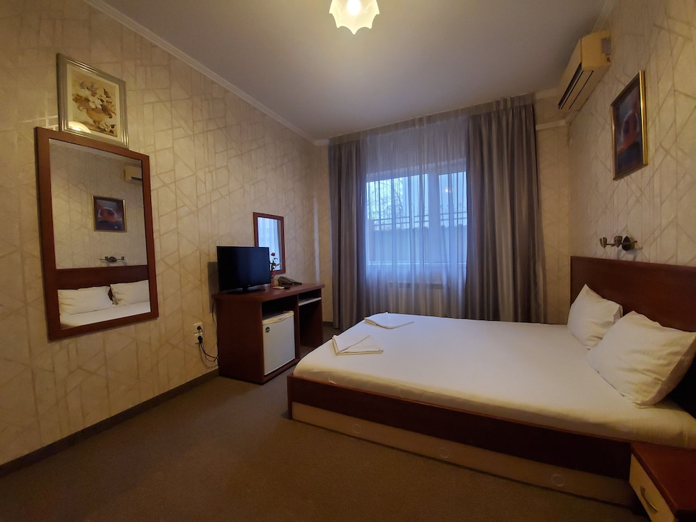 Classic Double Room, 1 Queen Bed