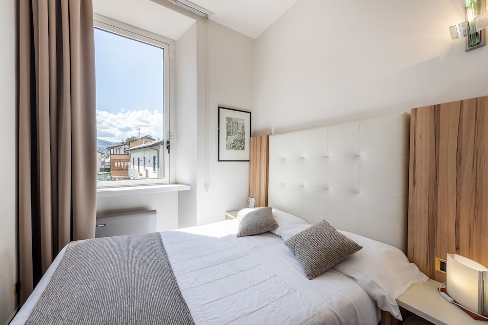 Standard Double Room - Photo 1
