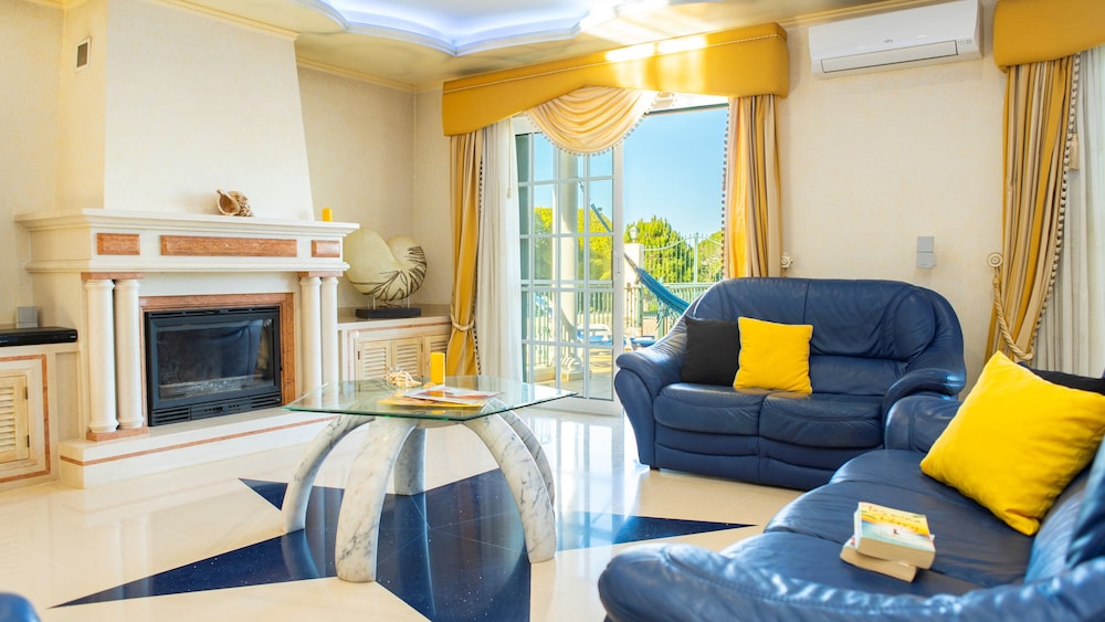 Villa, Multiple Bedrooms, Private Pool, Pool View photo 2