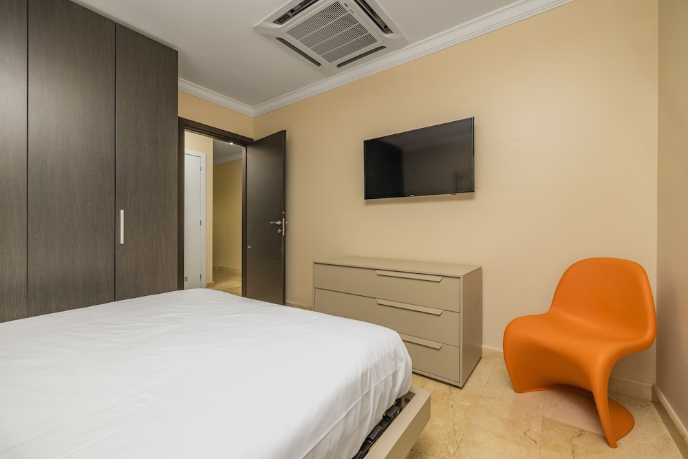 Condominio de lujo, 1 cama queen.