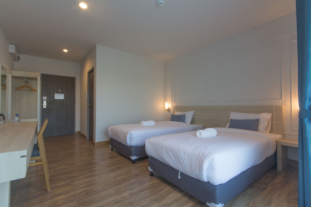 Superior Twin Room, 2 Twin Beds - Photo 3