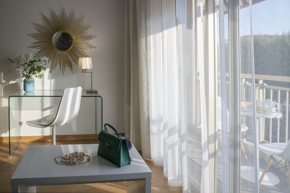 Luxury Double Room, Ensuite, Garden View - Photo 2