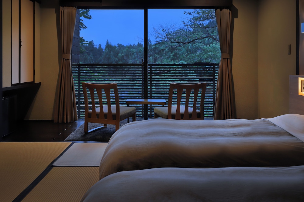 [Moderate] Japanese Modern Twin Room, 35 sqm, Private Bathroom - Photo 4