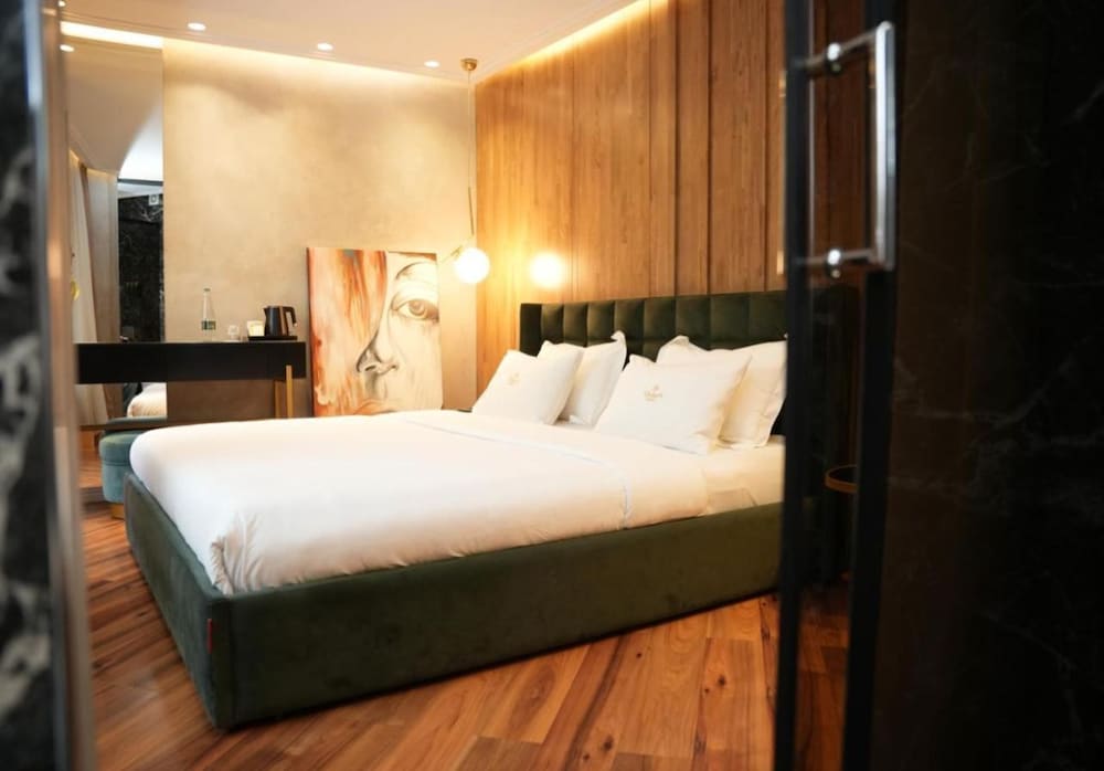 Comfort Double Room, 1 King Bed photo 3