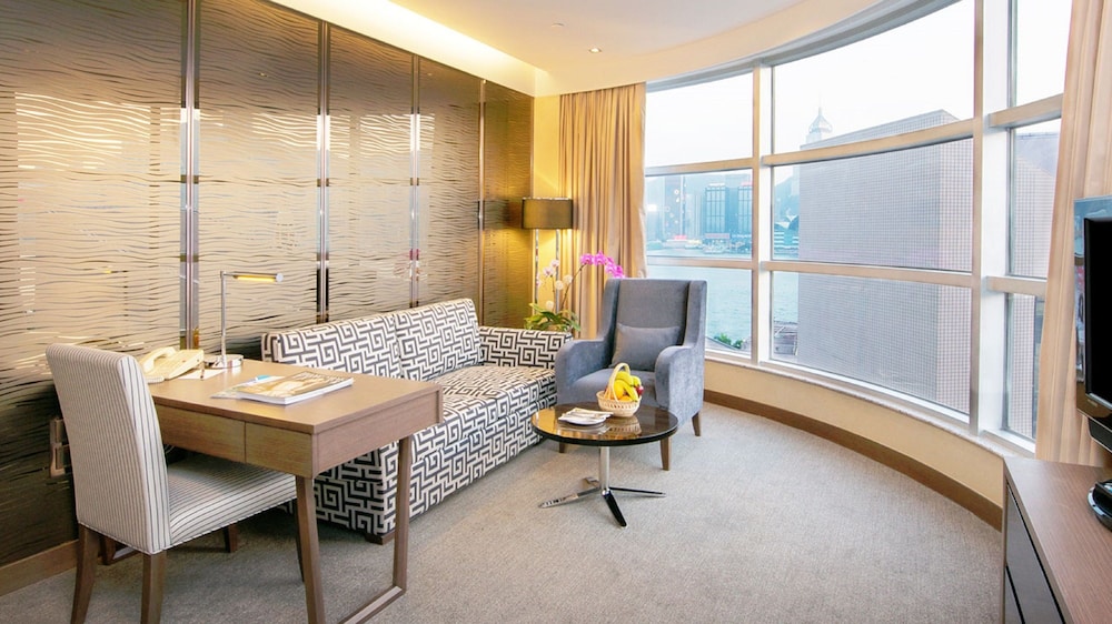 Harbour View King Suite photo 3