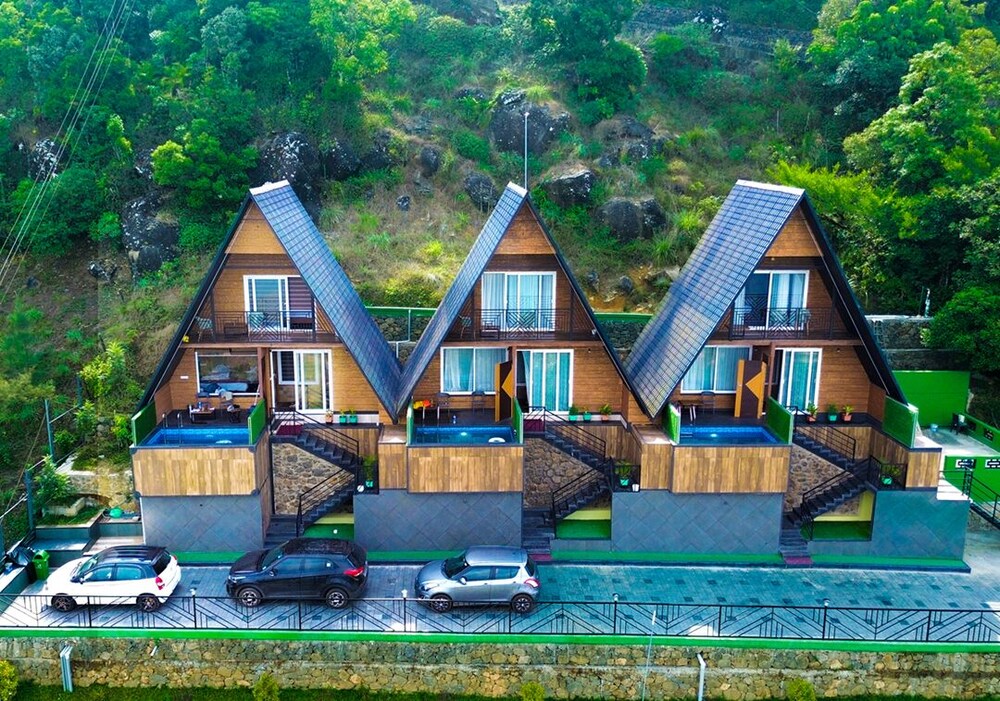 Luxury Villa, Hill View