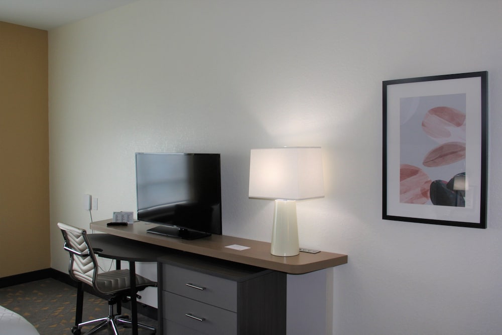 Standard Room, 1 King Bed with Sofa bed - Photo 2