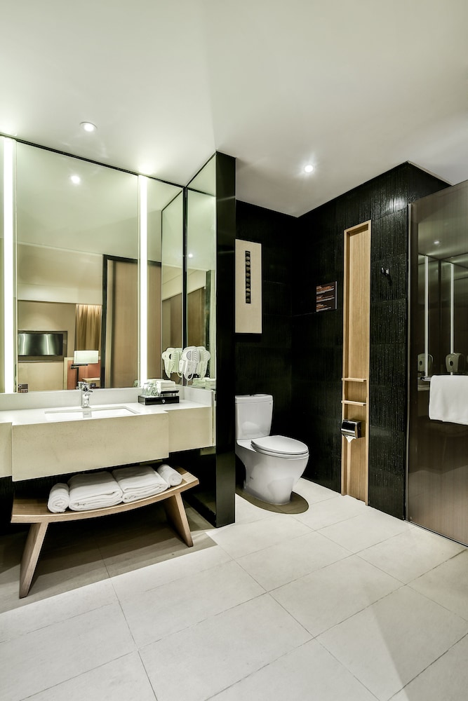 Suite, Multiple Beds