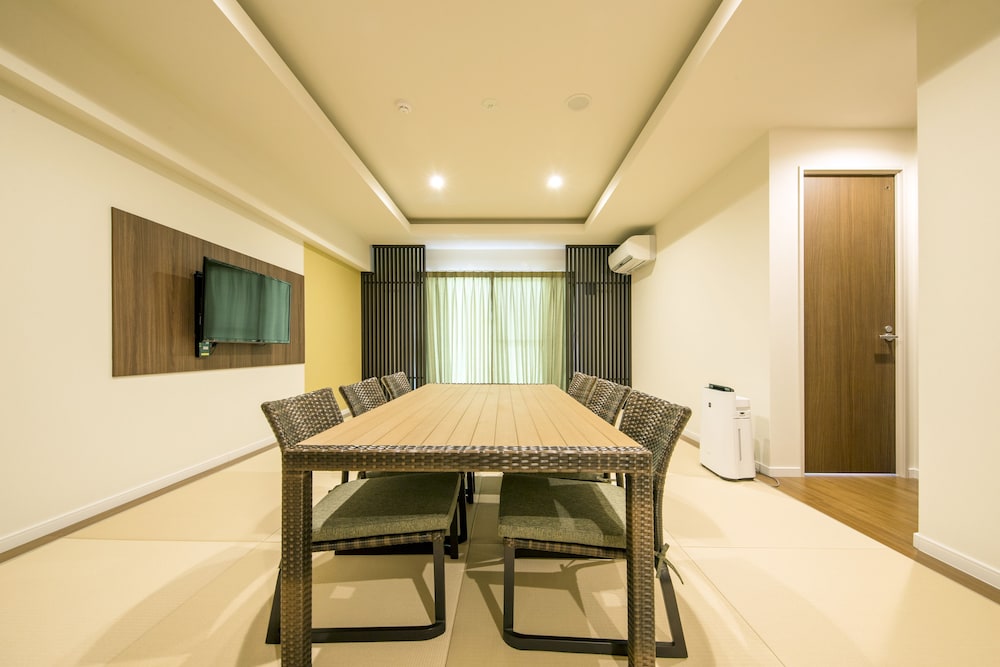 Moderate Room for 5-6 people