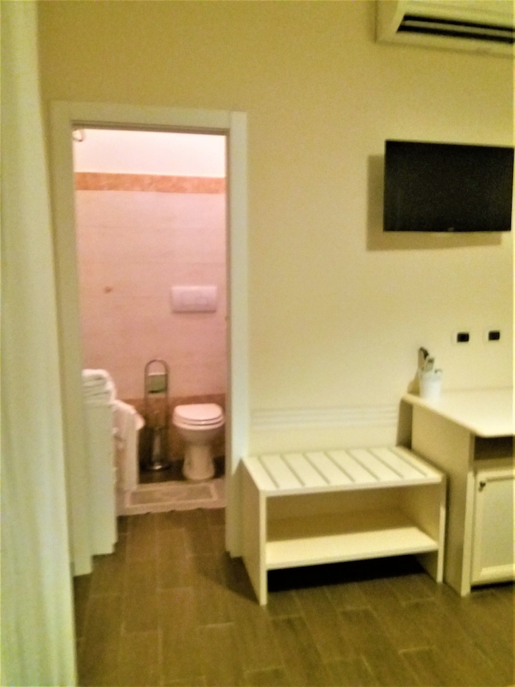 Business Double Room Single Use, 1 Bedroom, Non Smoking, City View photo 2