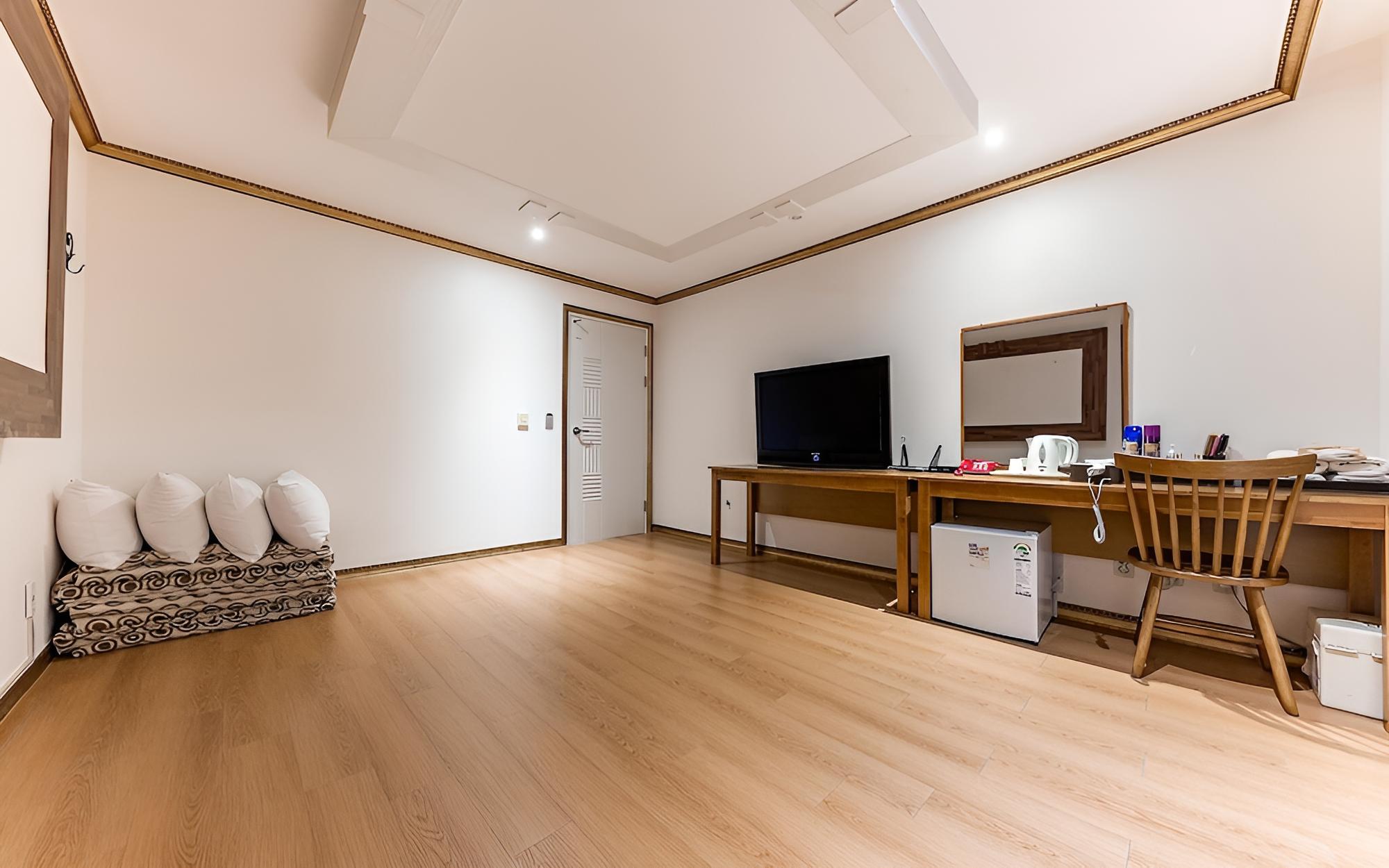 Room (Korean-style room (Breakfast provided) photo 2