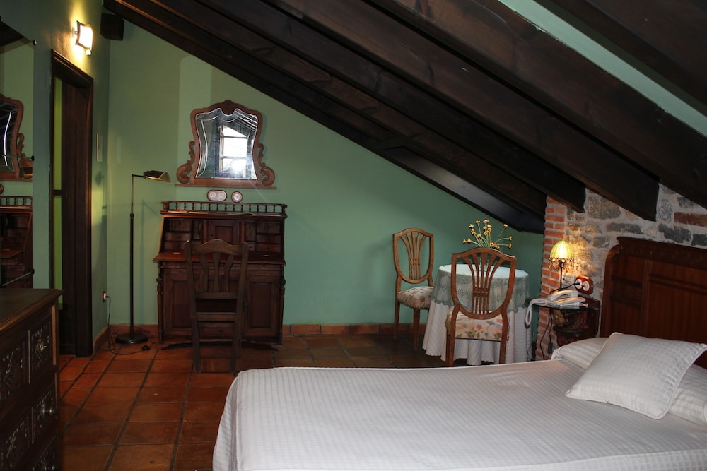 Standard Double or Twin Room - Photo 3