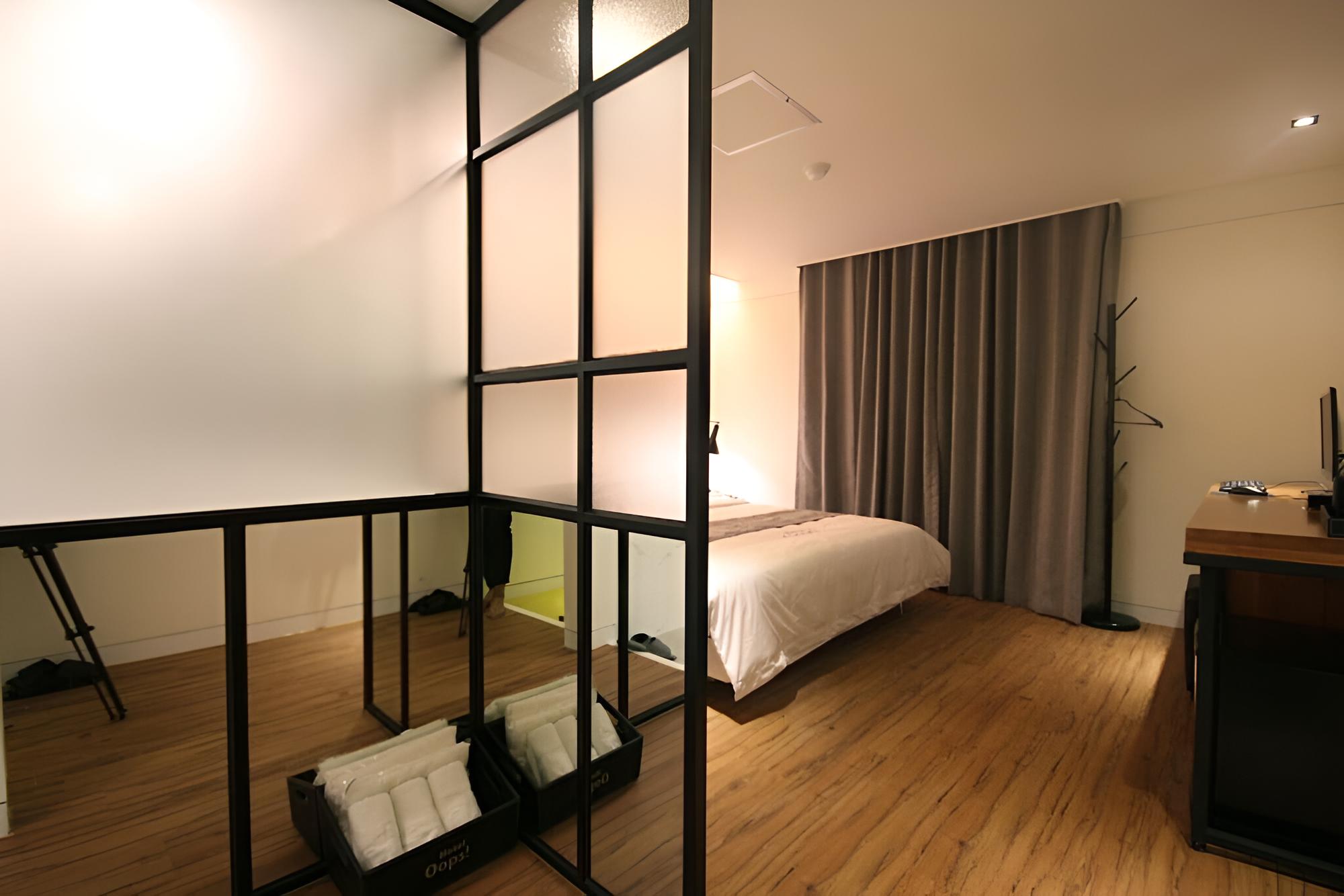 Room (Standard room) - Photo 3