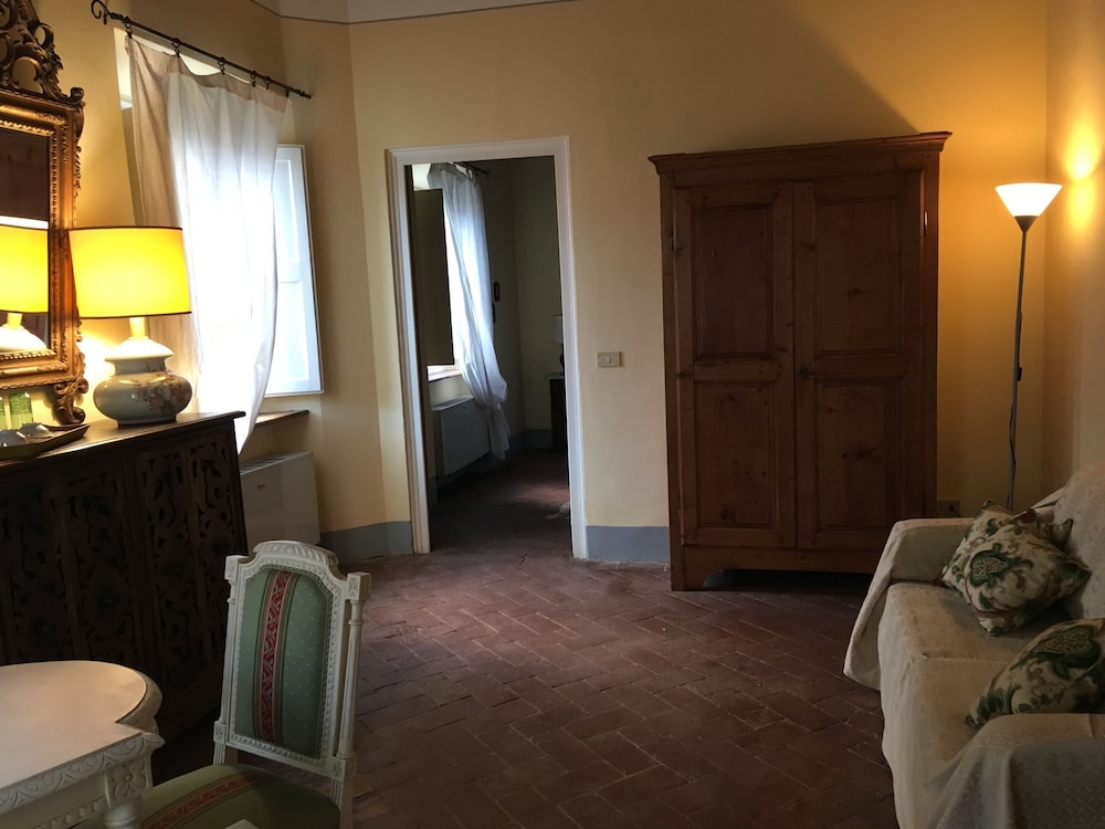 Comfort Suite photo 2