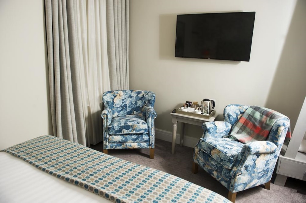 Family Room - Photo 1