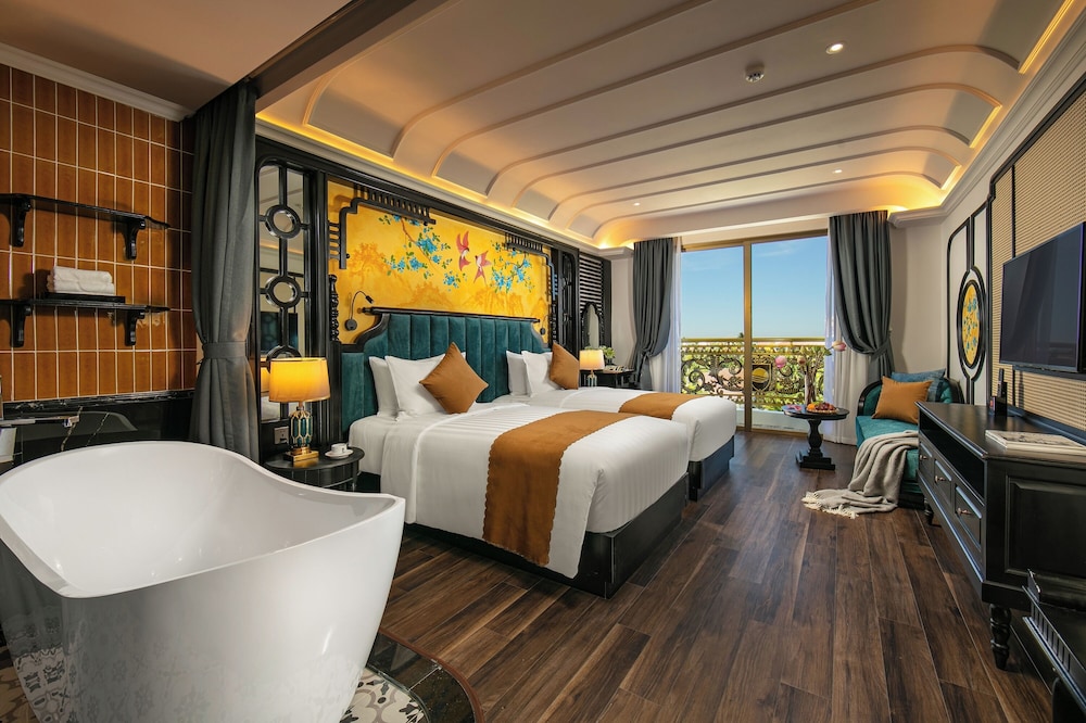 Deluxe Double or Twin Room, Balcony - Photo 4