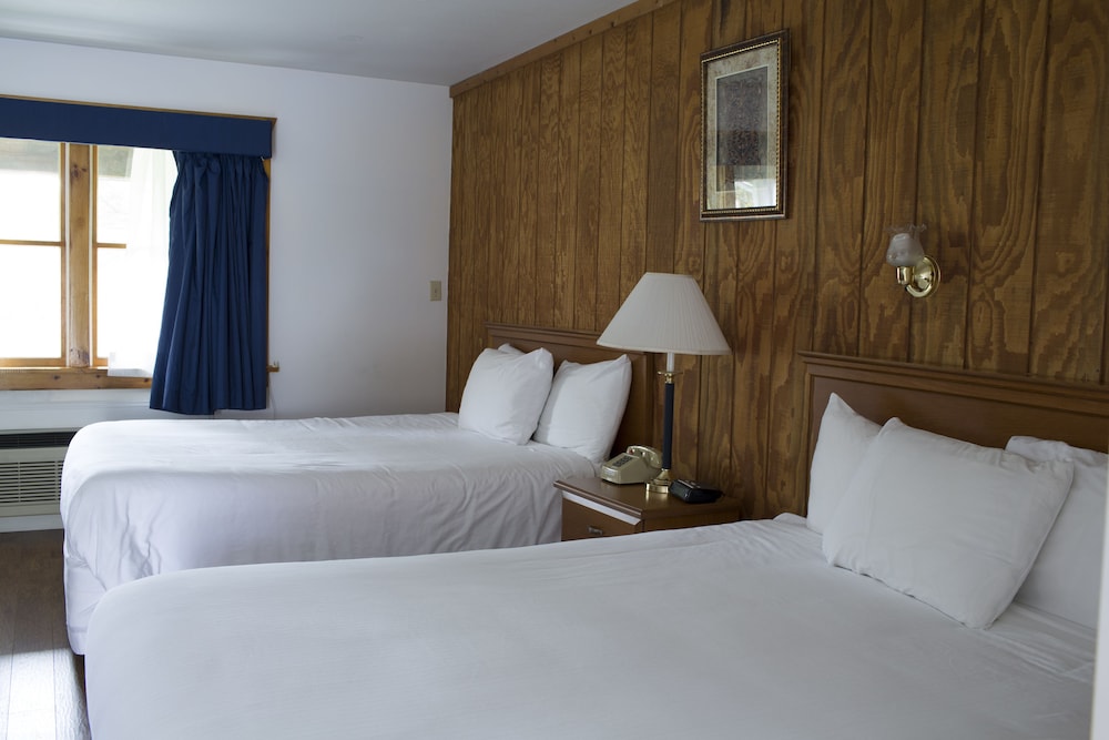 Basic Room, 2 Queen Beds photo 1