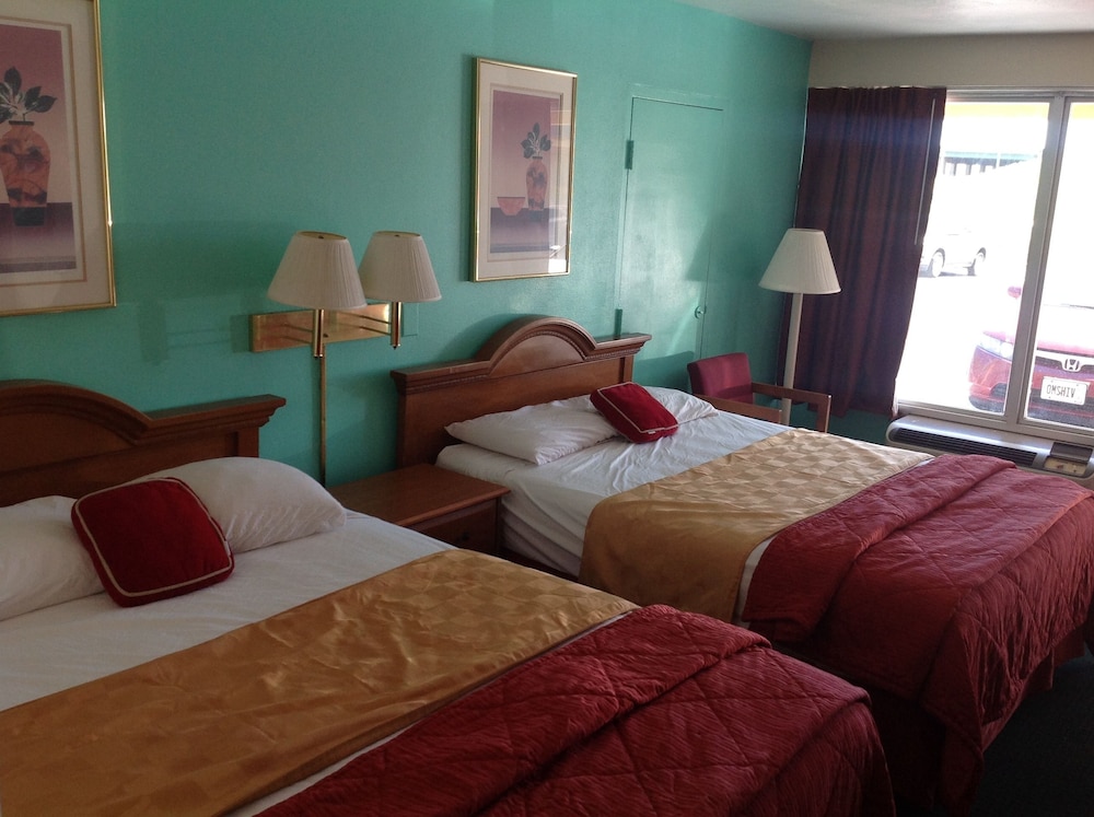 Standard Double Room, 2 Double Beds, Non Smoking photo 3
