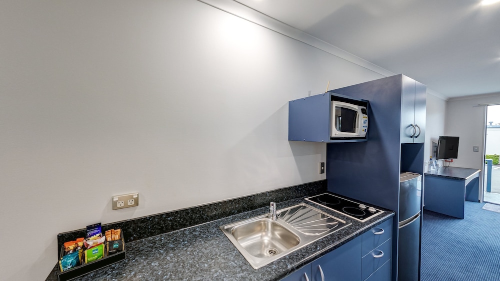 Two Bedroom Apartment with Spa Bath Ground Floor - Photo 5