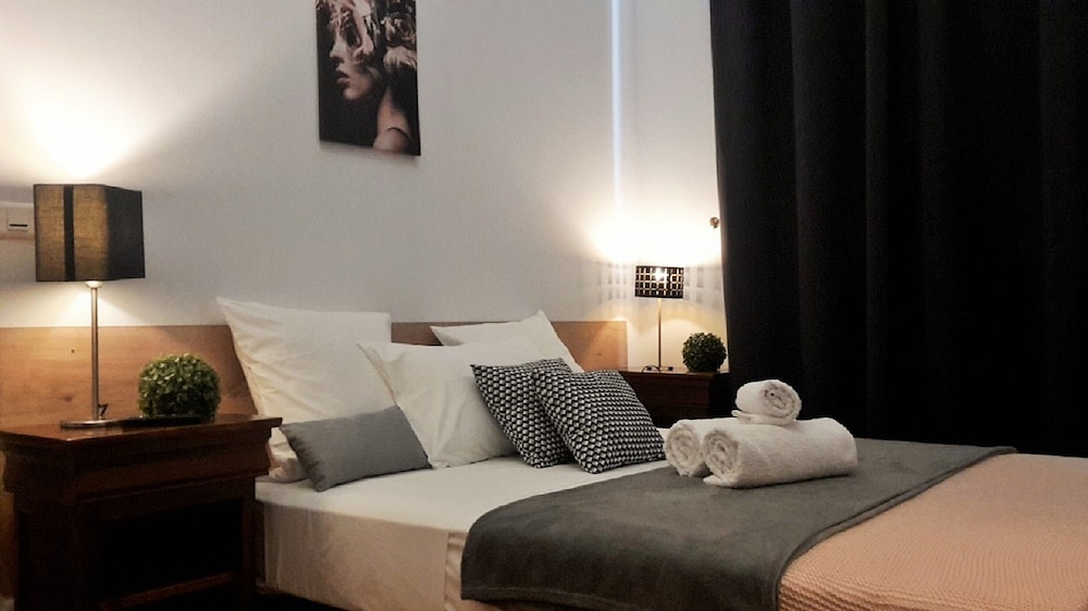 Superior Double Room, Bathtub (Sans Souci)