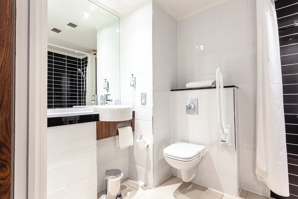 Room, Multiple Beds, Accessible - Photo 4