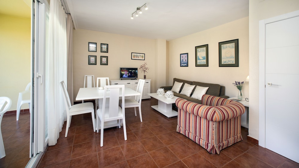 Superior Apartment, 2 Bedrooms (4 adults + 2 children) photo 2