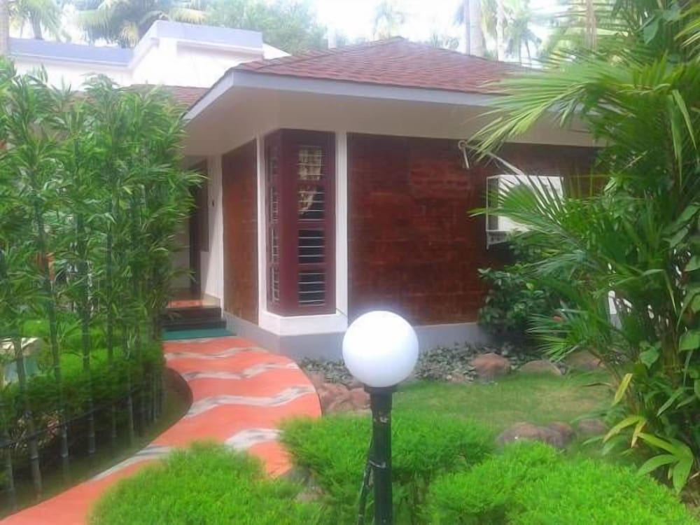 Deluxe Cottage, 1 Bedroom, Garden View photo 2