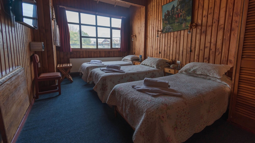 Standard Triple Room, 3 Twin Beds, Private Bathroom