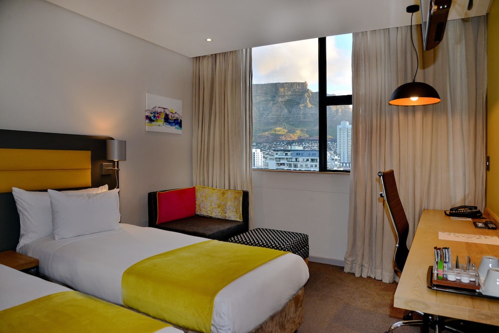 Superior Room, 2 Twin Beds, City View (Standard Twin Room) photo 3