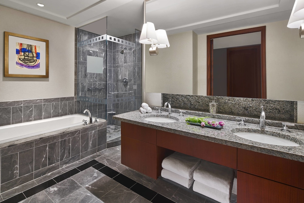 Deluxe Room, 2 Queen Beds