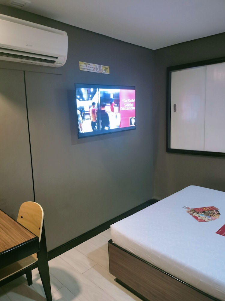 Executive Room - Photo 5