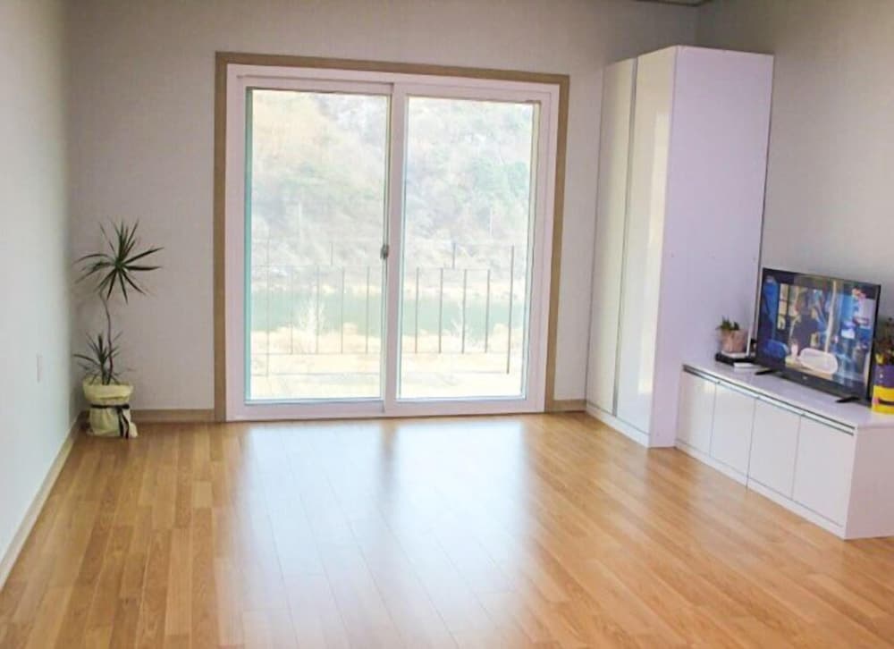 Room (2nd Floor 10pyung-1) photo 1