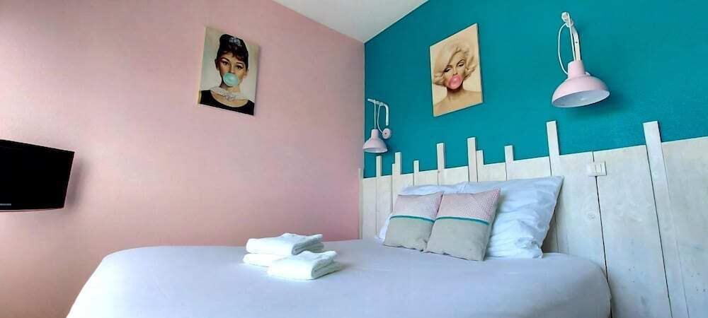 Family Room, Multiple Beds photo 1