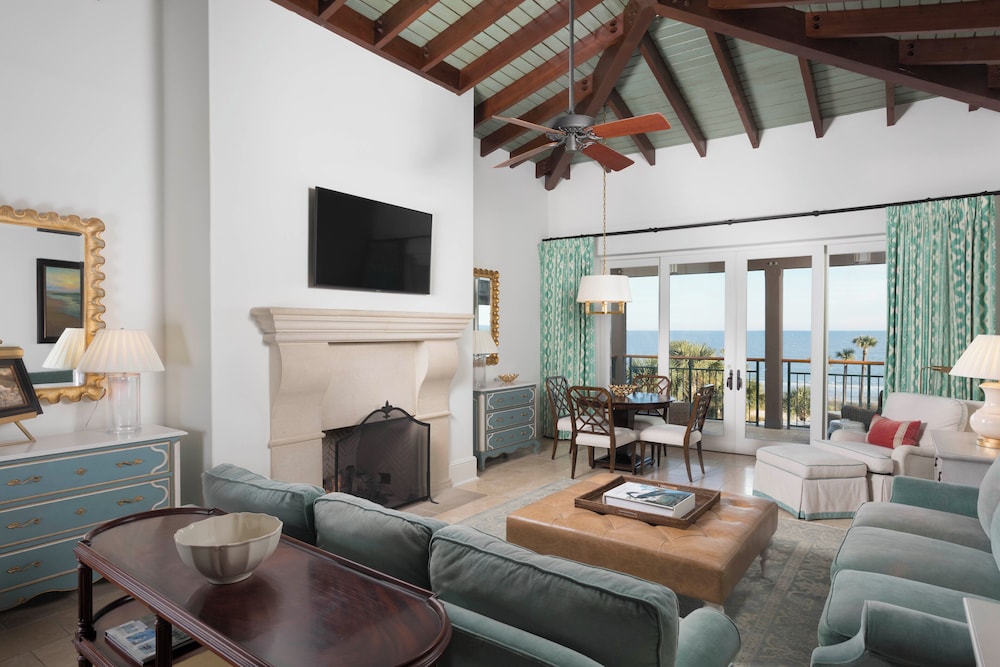 Suite, 1 Bedroom, Ocean View (Cloister - Beach Club, 2 Queen) photo 2