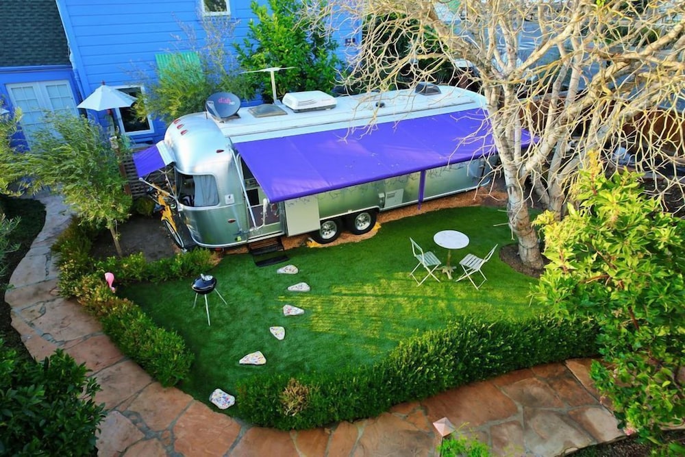 Deluxe Mobile Home